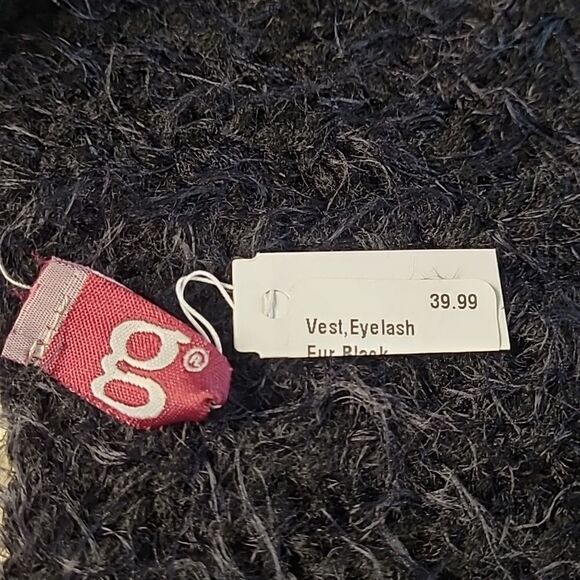 G eyelash vest good condition - Picture 6 of 7